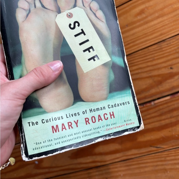 (255) STIFF BOOK - Picture 11 of 12